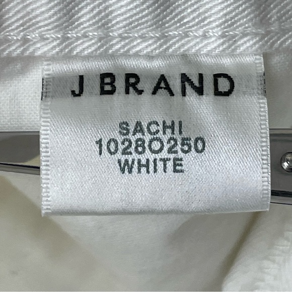 J. BRAND NWT SACHI MID-RISE CUTT OF DENIM JEAN SHORTS IN WHITE 26 29 - Picture 14 of 15